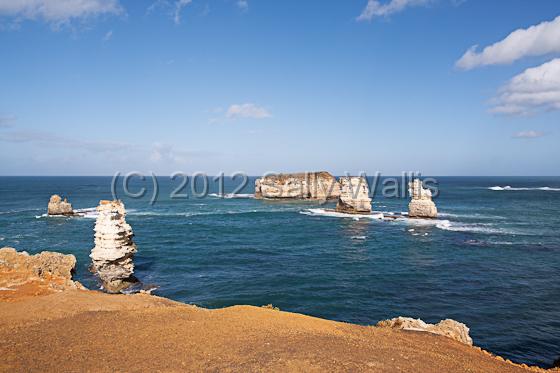 IMG_6857-Edit.jpg - View of the Apostles, rocks on the coast of the Southern Ocean